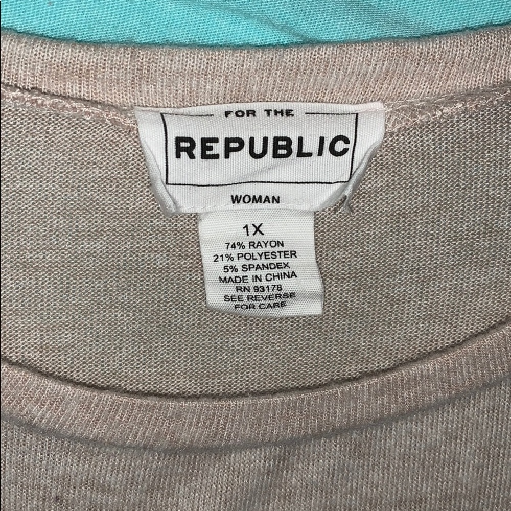Tan sweater - Picture 2 of 5